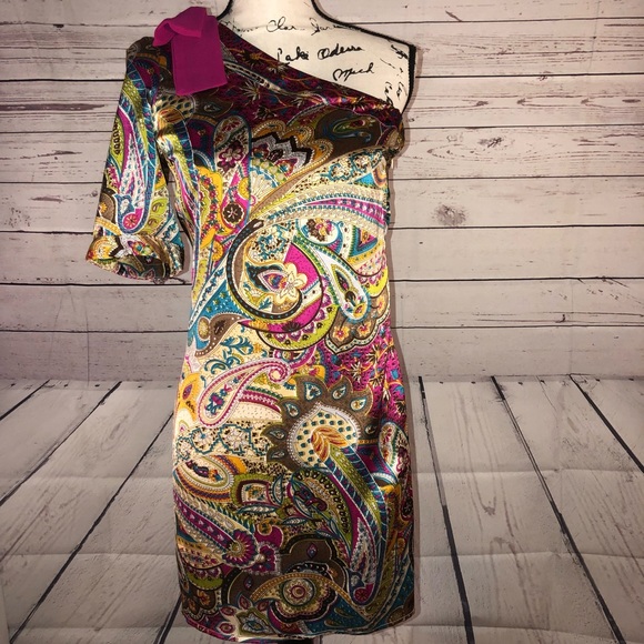 Dresses & Skirts - Fashion Spy size S one shoulder mini dress